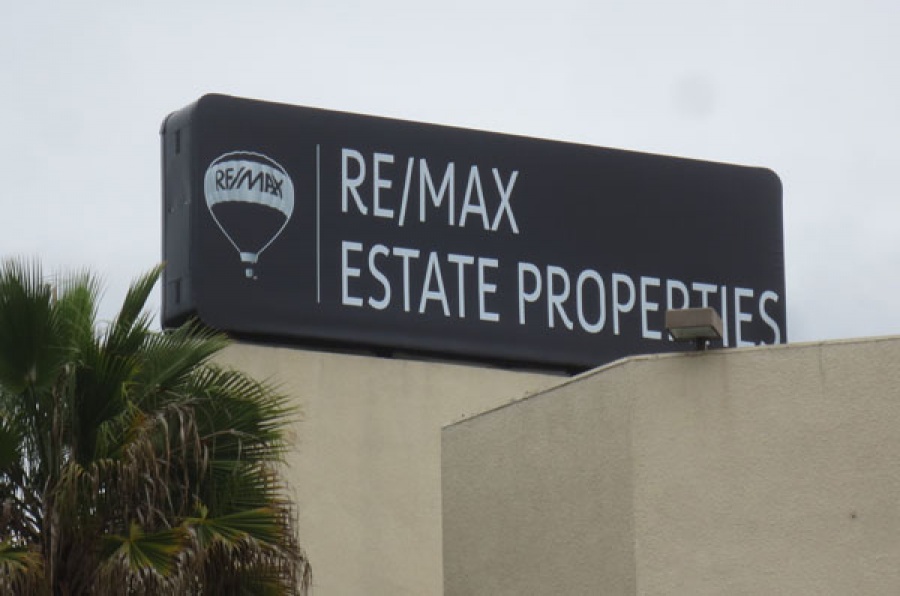 Remax Signs